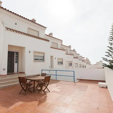 Flh Large House With Terrace Hébergement de vacances
