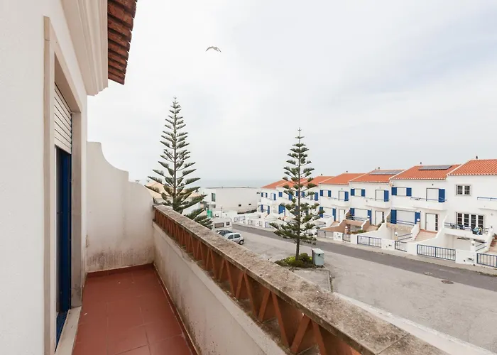Flh Large House With Terrace Vakantiehuis Ericeira