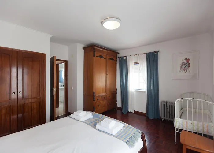 Vakantiehuis Flh Large House With Terrace *
